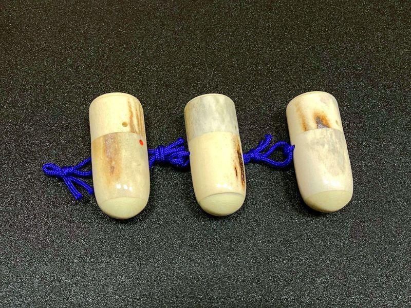 粉入れ 鹿角製 丸胴型